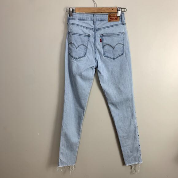 Levi's Studded 721 High Rise Skinny Jeans Raw Hem Light Wash 26 W26 L30 - Picture 4 of 10